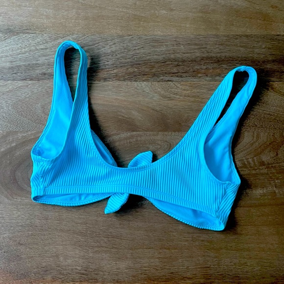 EXPRESS Light blue bikini top- Size S - Picture 2 of 3